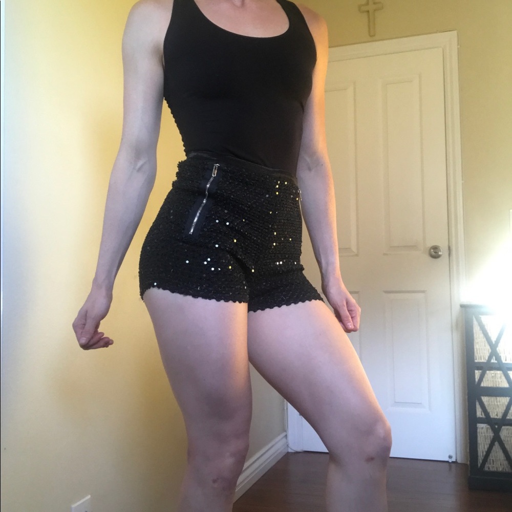 5 for $15 // Stretchy sequence shorts